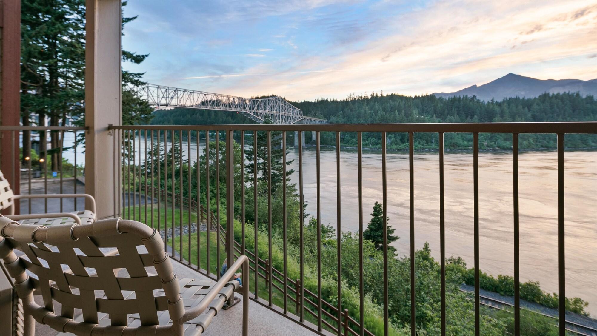Best Western Plus Columbia River Inn Cascade Locks Extérieur photo